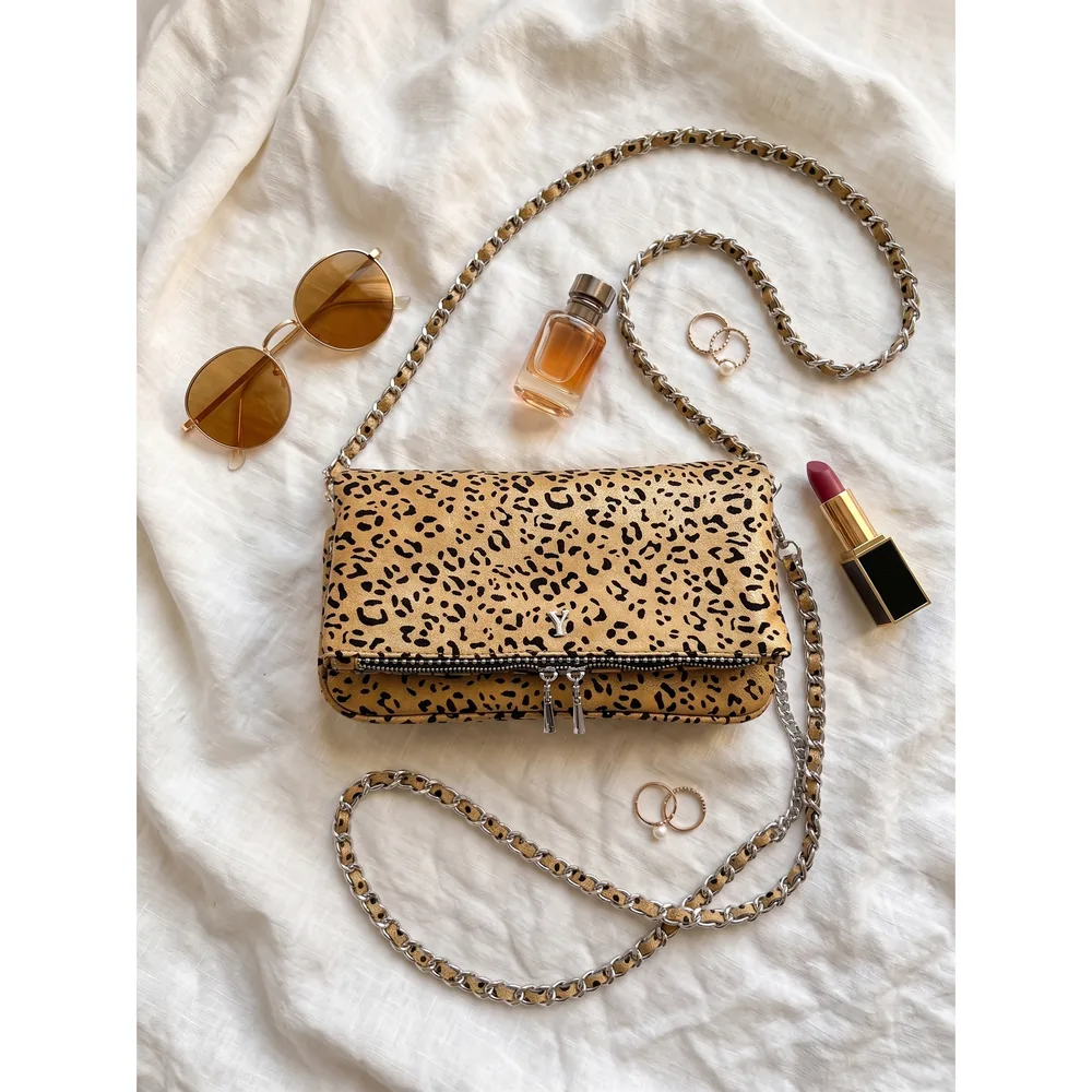 Astrea Maxi — bolsa personalizada con letras metálicas