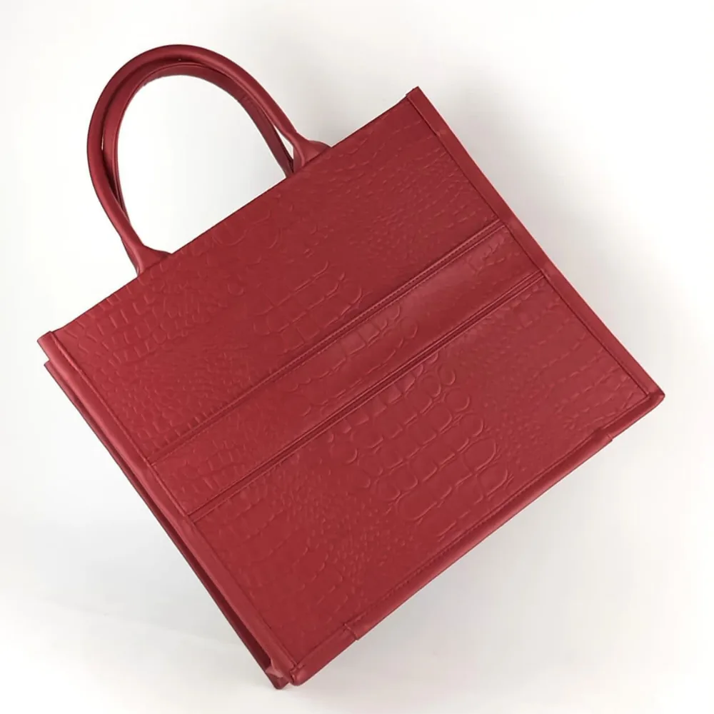Tote Cleo XL — bolsa personalizada con letras metálicas